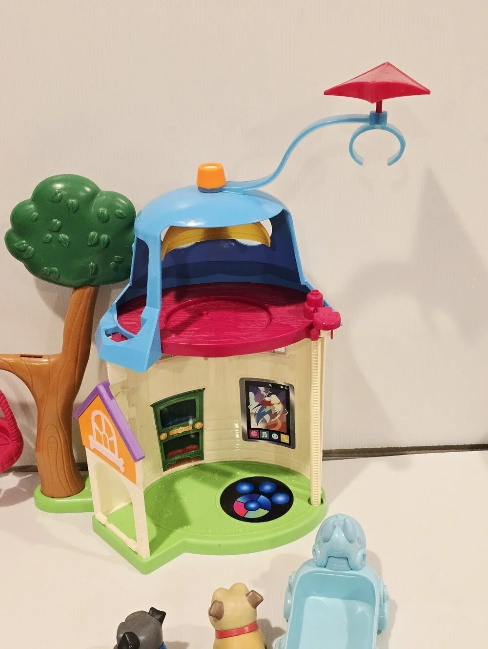 Disney Junior Puppy Dog Pals Doghouse Playset